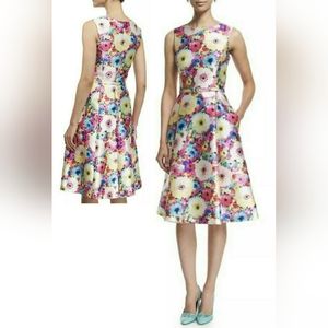 □$3,000 NEW OSCAR DE LA RENTA ADORABLE AZALEA FLORAL SILK RUNWAY DRESS US 12